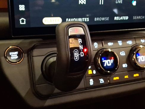 New 2026 Land Rover Defender 110 OCTA AWD/4WD image 8