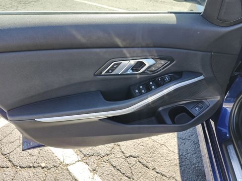 Used 2020 BMW 330i xDrive Sedan w/ Convenience Package image 28