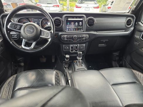 Used 2021 Jeep Gladiator Overland image 14
