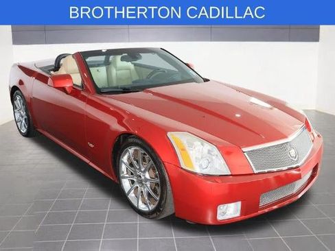 Used 2008 Cadillac XLR V RWD image 34