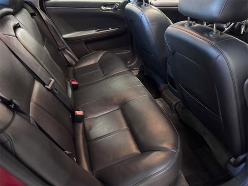 Used 2014 Chevrolet Impala LTZ image 16
