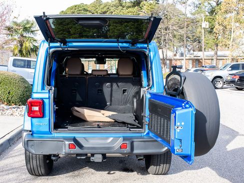 Used 2021 Jeep Wrangler Unlimited Sahara w/ Cold Weather Group image 21