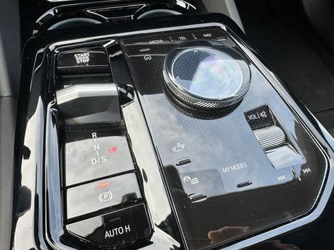 Used 2024 BMW 530i xDrive image 20