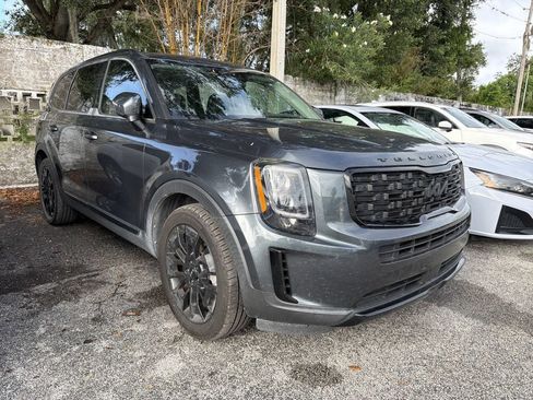 Certified 2022 Kia Telluride EX w/ EX Premium Package AWD/4WD image 1