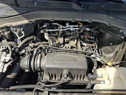 Used 2023 Ford Explorer XLT w/ Equipment Group 202A AWD/4WD image 30