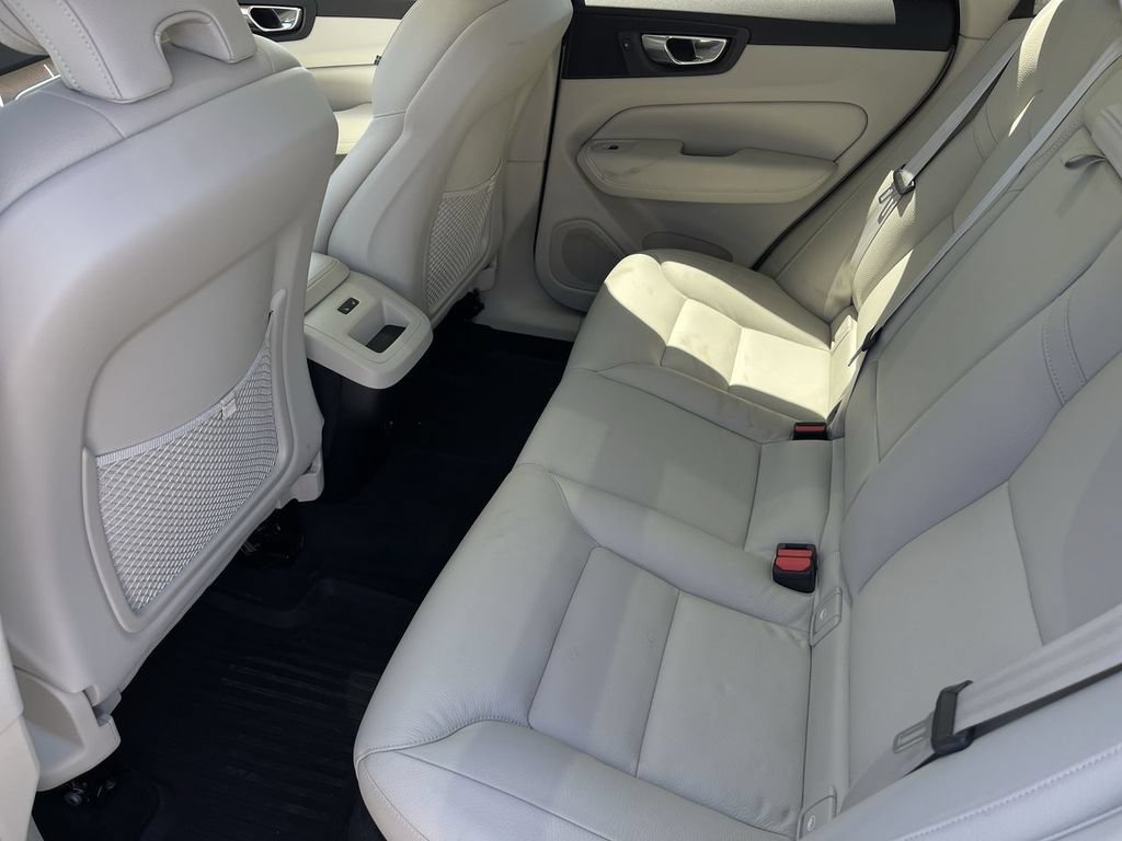 Used 2023 Volvo XC60 B5 Plus w/ Climate Package AWD/4WD image 24