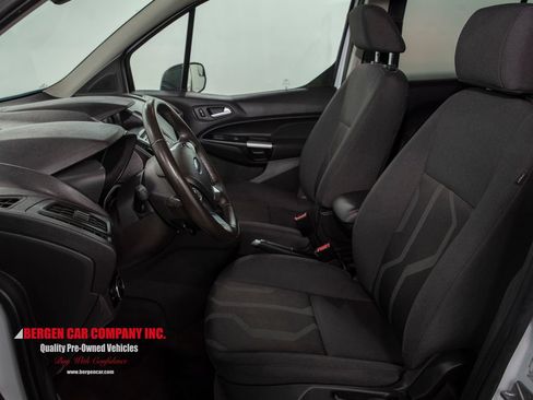 Used 2016 Ford Transit Connect XLT image 7