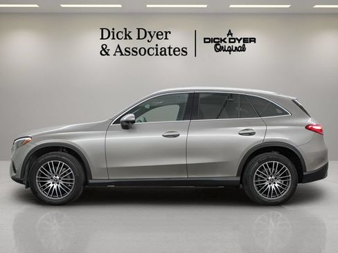 Used 2024 Mercedes-Benz GLC 300 4MATIC image 6