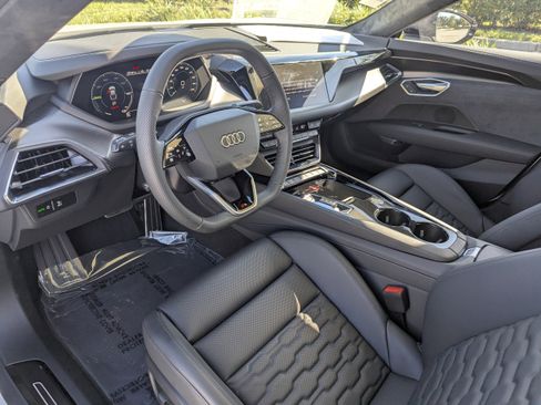 New 2026 Audi S e-tron GT Prestige image 22