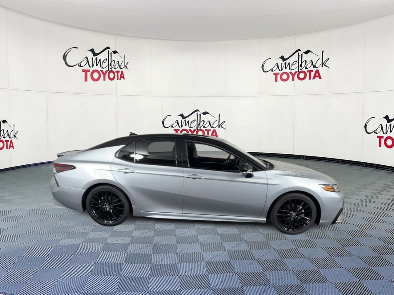 Used 2024 Toyota Camry XSE w/ Navigation Package FWD image 4