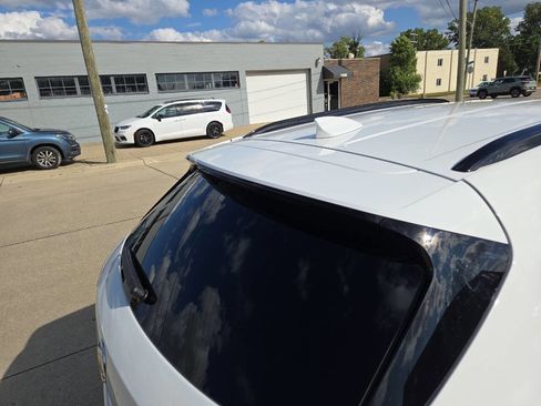 Used 2023 Buick Envision Preferred image 65