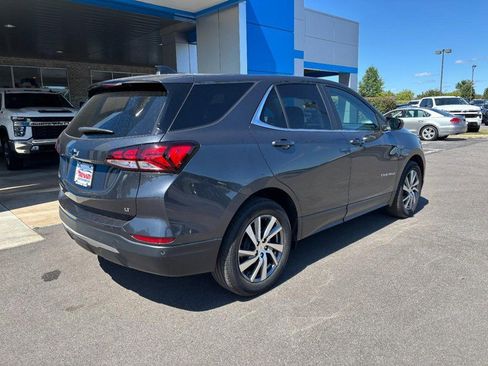 Used 2023 Chevrolet Equinox LT image 3