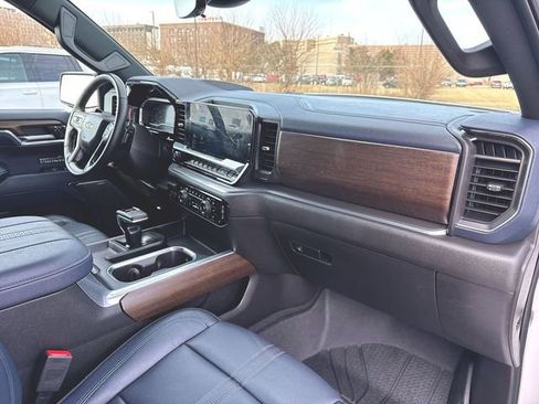Used 2024 Chevrolet Silverado 1500 High Country w/ High Country Premium Package image 30