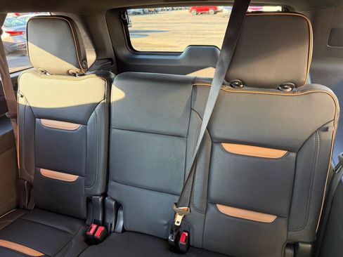 Used 2023 GMC Yukon XL AT4 w/ AT4 Premium Package AWD/4WD image 22