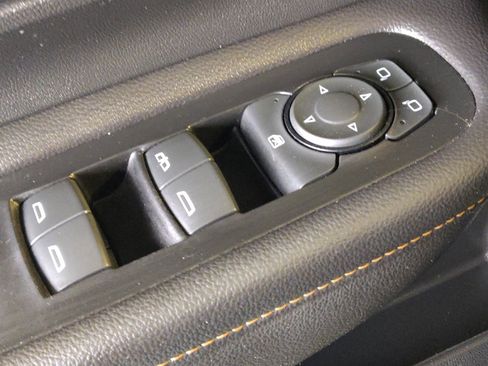 Used 2020 GMC Terrain SLE w/ Driver Convenience Package FWD image 27