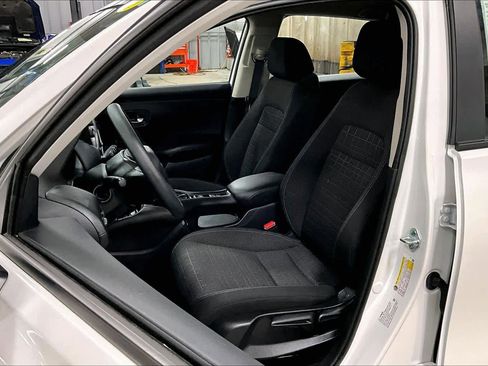 Used 2024 Honda HR-V LX image 8