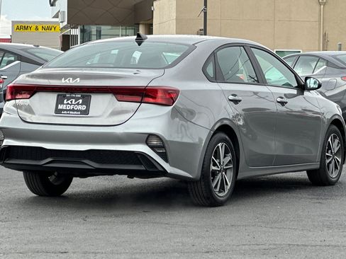 Used 2023 Kia Forte LXS FWD image 4