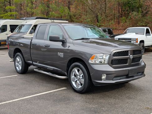 Used 2019 RAM 1500 Express w/ Express Value Package image 11