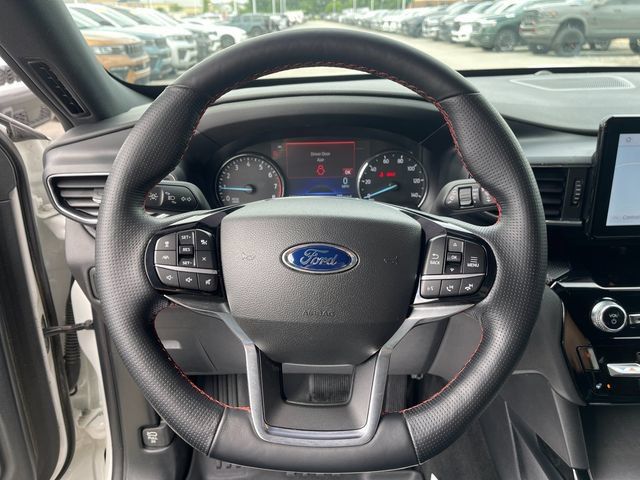 Used 2022 Ford Explorer ST-Line RWD image 26