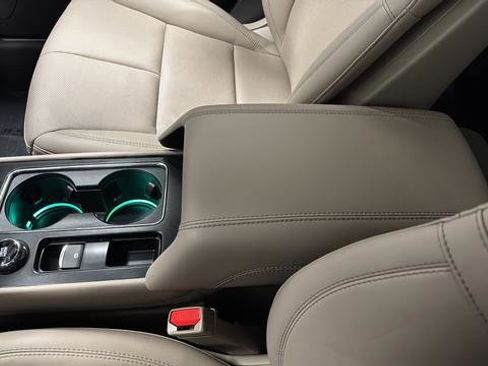 Used 2024 Lincoln Corsair Reserve image 19