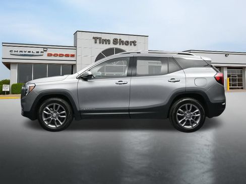 Used 2024 GMC Terrain SLT AWD/4WD image 2