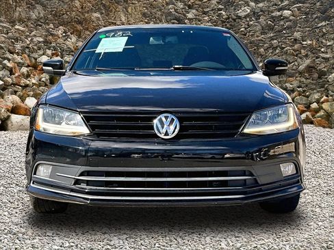 Used 2018 Volkswagen Jetta Sport image 2