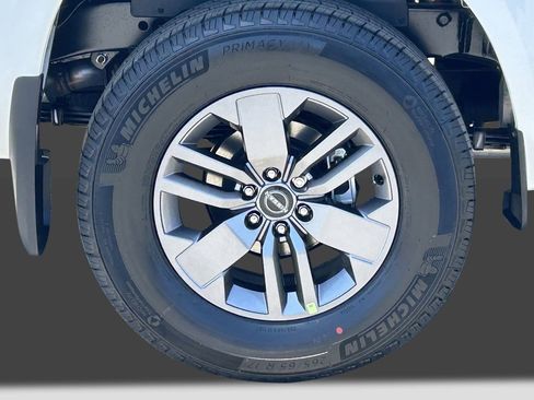 New 2025 Nissan Frontier SV image 7