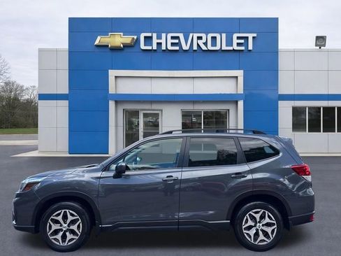 Used 2021 Subaru Forester Premium AWD/4WD image 4