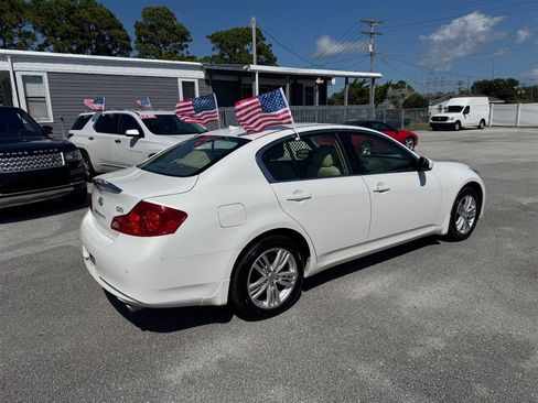 Used 2011 INFINITI G37 x Sedan w/ Premium Pkg image 7