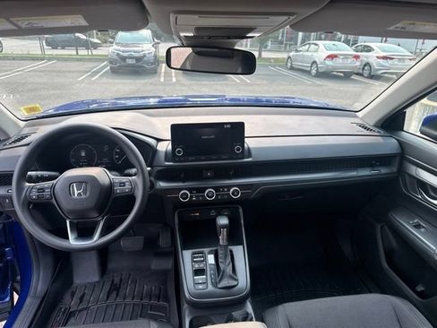 Used 2023 Honda CR-V LX image 15