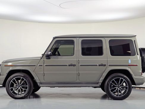 Used 2021 Mercedes-Benz G 550 w/ AMG Line image 9