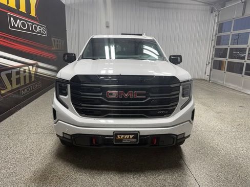 Used 2025 GMC Sierra 1500 AT4 w/ AT4 Premium Package AWD/4WD image 17