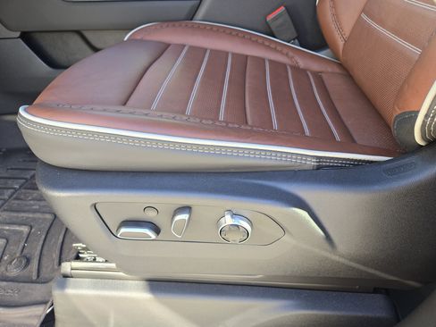 Used 2025 GMC Sierra 1500 Denali Ultimate image 27