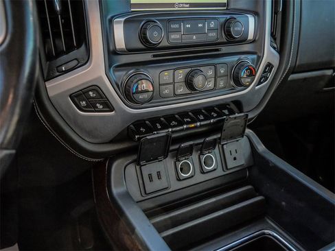 Used 2018 GMC Sierra 2500 SLT w/ Duramax Plus Package image 33