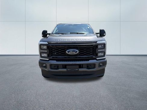 Used 2024 Ford F350 XLT w/ XLT Premium Package AWD/4WD image 3