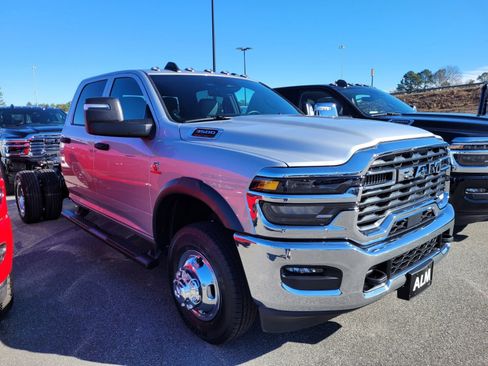 New 2026 RAM 3500 Tradesman image 11