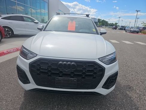 Used 2024 Audi Q5 e Premium Plus w/ Premium Plus Package AWD/4WD image 2