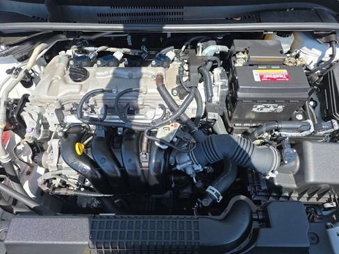 Used 2021 Toyota Corolla LE FWD image 5