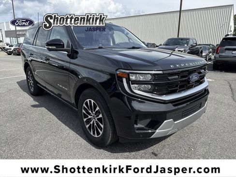Used 2025 Ford Expedition Platinum AWD/4WD image 1
