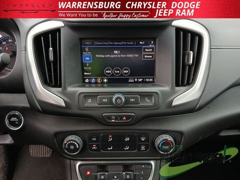Used 2024 GMC Terrain SLE AWD/4WD image 21