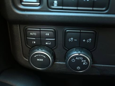 Used 2023 Chevrolet Tahoe LT image 36