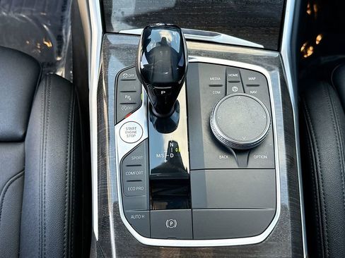 Used 2020 BMW 330i Sedan w/ Driving Assistance Package image 29