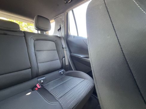 Used 2025 Chevrolet Equinox LT image 38