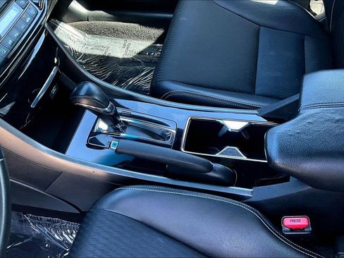 Used 2016 Honda Accord Sport image 17