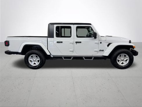Used 2022 Jeep Gladiator Sport AWD/4WD image 8