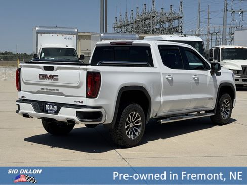Used 2021 GMC Sierra 1500 AT4 w/ AT4 Value Package AWD/4WD image 4