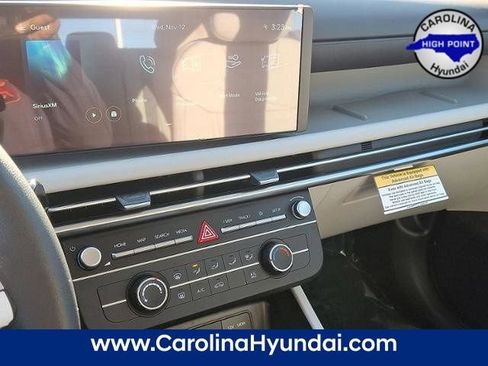 New 2026 Hyundai Tucson SE image 8