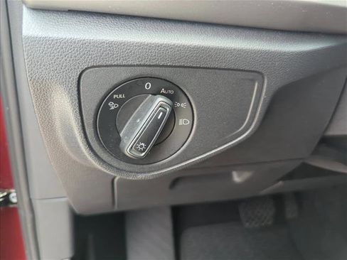 Used 2021 Volkswagen Atlas SE w/ Towing Package FWD image 29