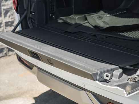 New 2025 Ford Expedition Max Platinum w/ Platinum Ultimate Package AWD/4WD image 18