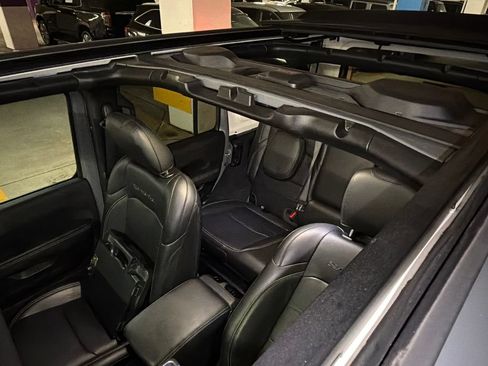 Used 2023 Jeep Wrangler Unlimited Sahara w/ Cold Weather Group AWD/4WD image 35